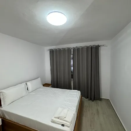 Tirana City Apartment Daire Tiran